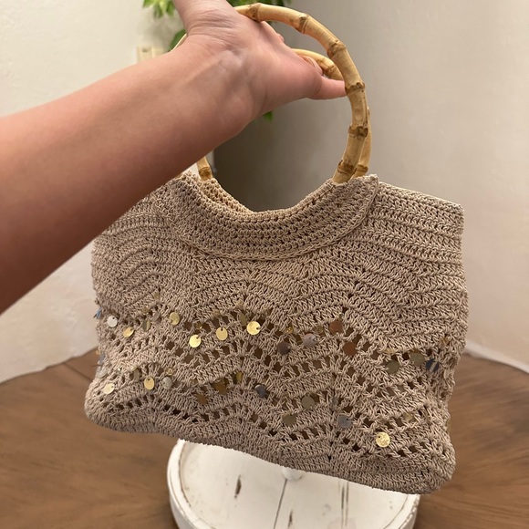 Stunning wooden handles crochet/sequence nude/cream bag😍 - Picture 5 of 12